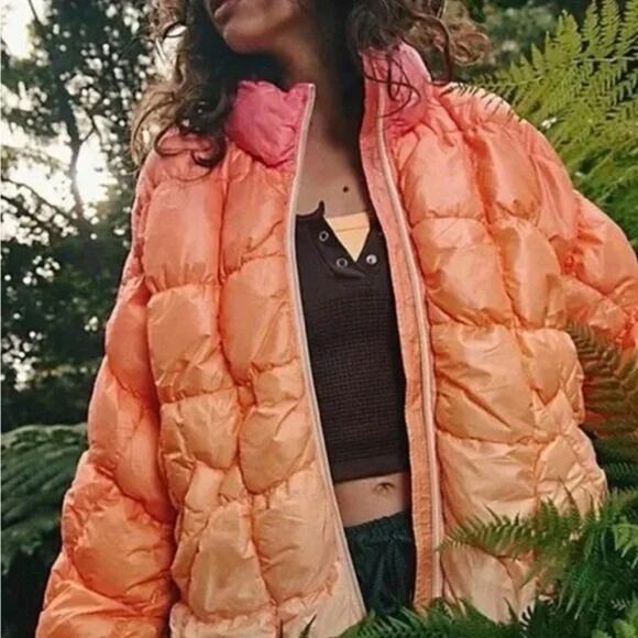 Free People FP Movement Pink Ombre Scrunchy Glossy Pippa Puffer Jacket Small NEW - Picture 1 of 10